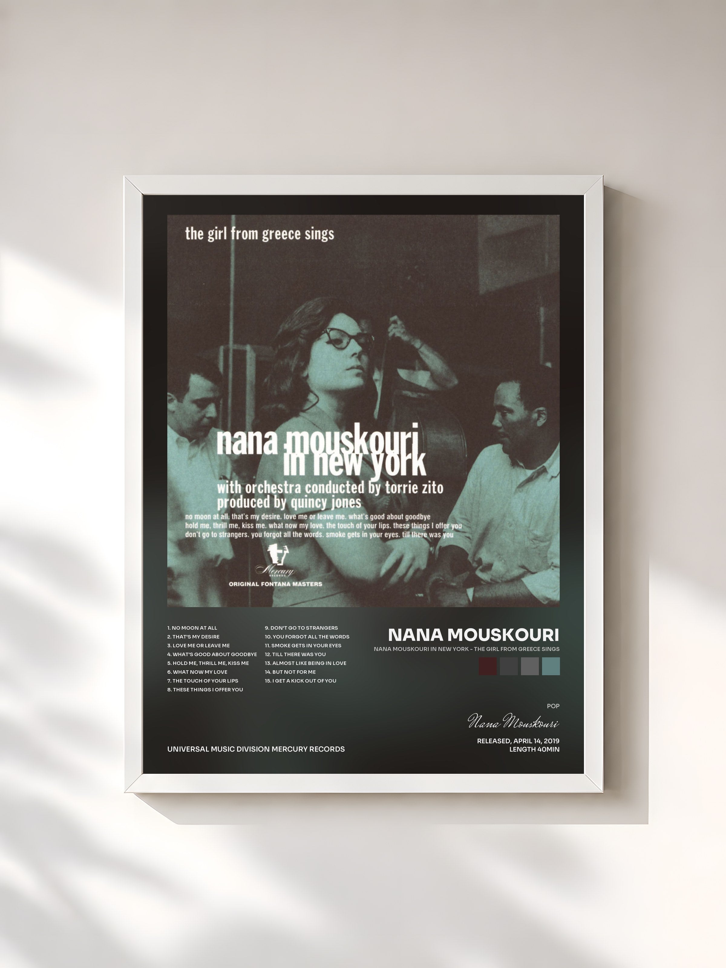 #blanc Tableau de l'album Nana Mouskouri In New York - The Girl From Greece Sings de Nana Mouskouri, cadre blanc, imprimé et encadré en France