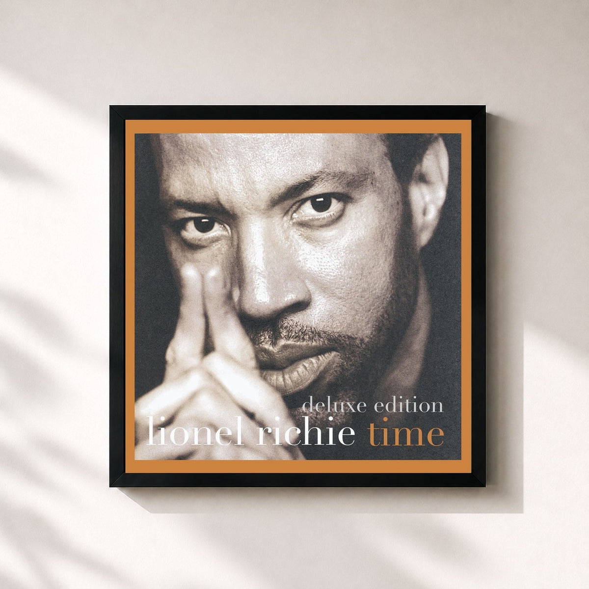 #noir Tableau carré de l'album Time (Deluxe Version) de Lionel Richie, cadre noir 32x32 cm