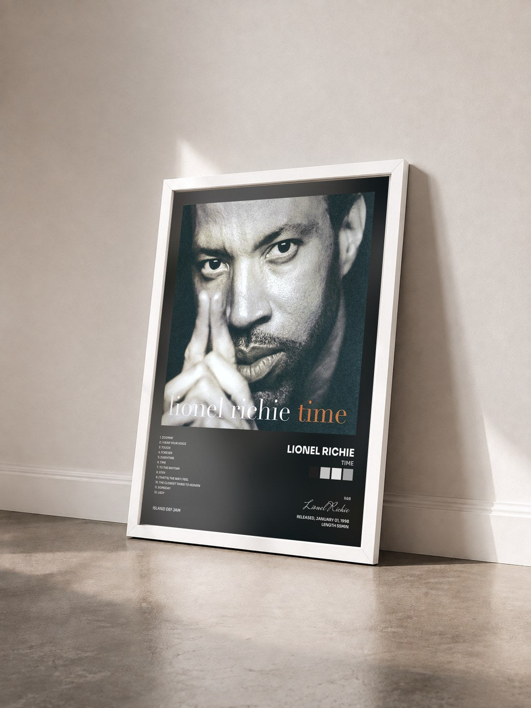 #blanc Tableau de l'album Time de Lionel Richie vu de trois quarts, cadre blanc
