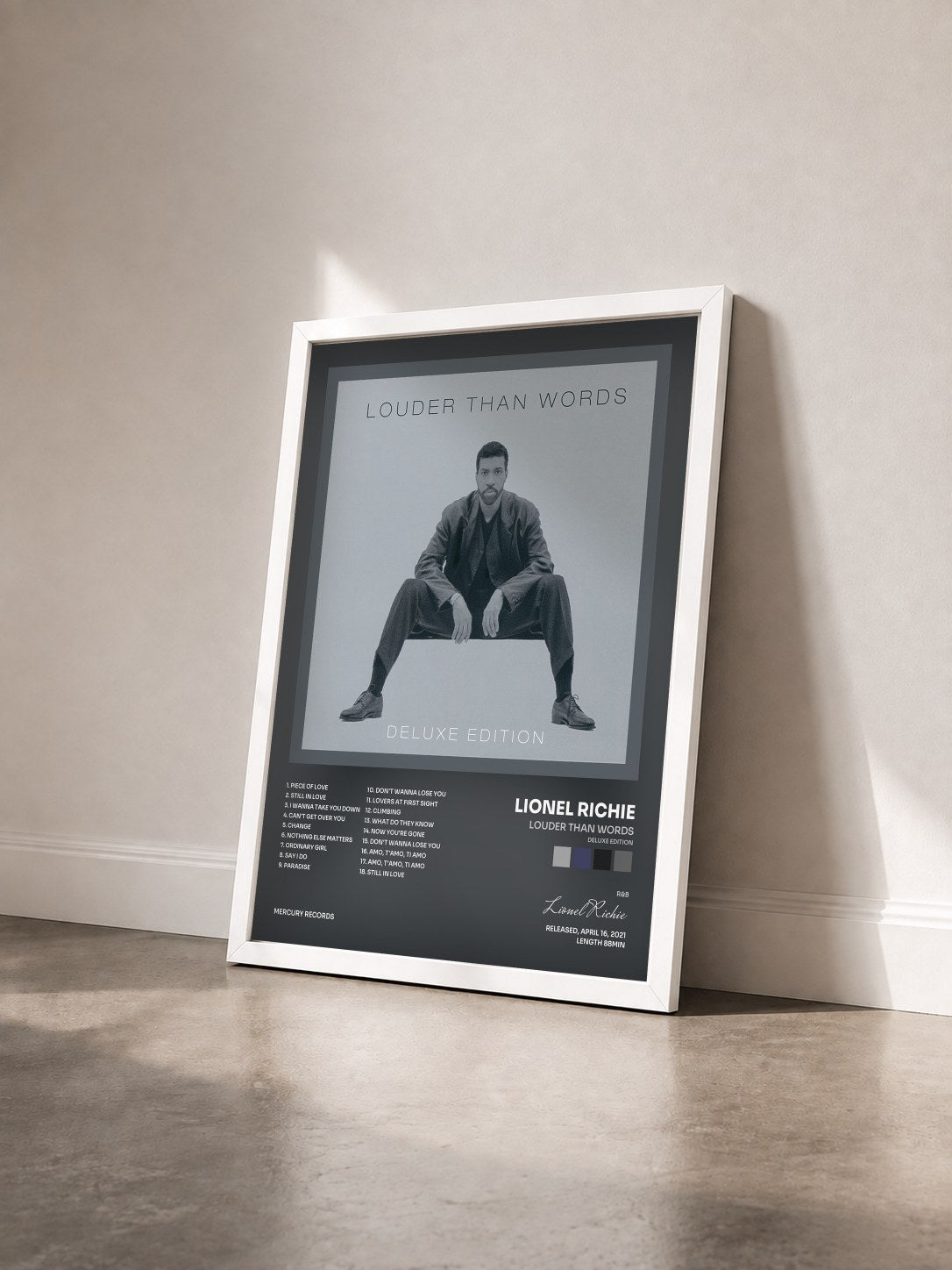 #blanc Tableau de l'album Louder Than Words (Deluxe Edition) de Lionel Richie vu de trois quarts, cadre blanc