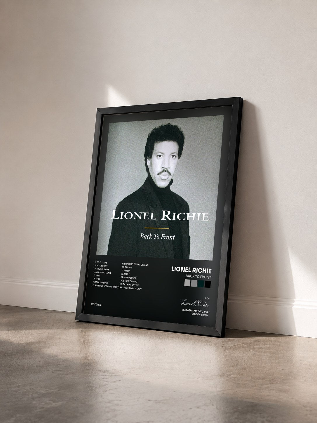 #noir Tableau de l'album Back To Front de Lionel Richie vu de trois quarts, cadre noir