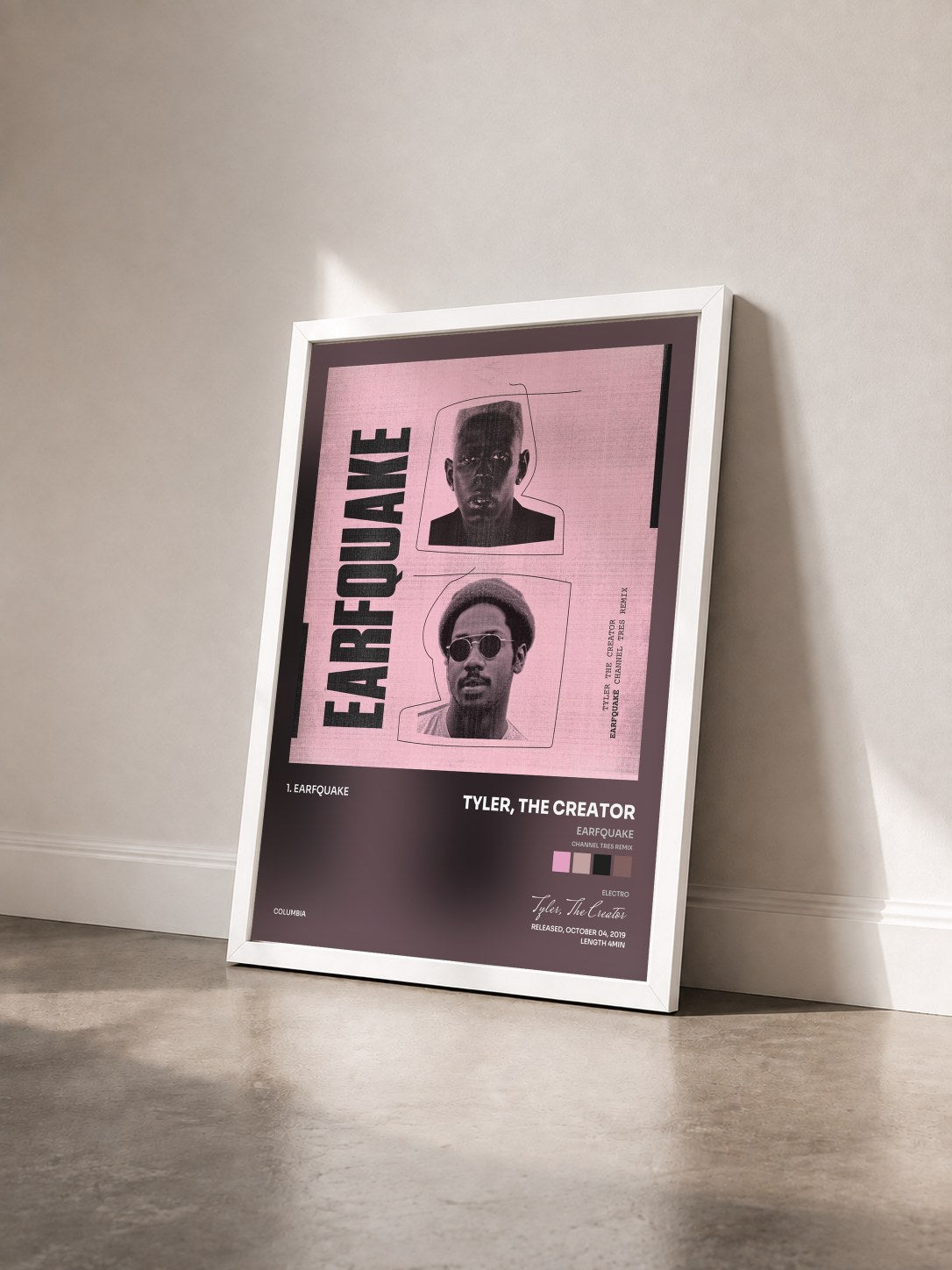 #blanc EARFQUAKE (Channel Tres Remix) de Tyler, The Creator en lámina enmarcada vista de tres cuartos, marco blanco