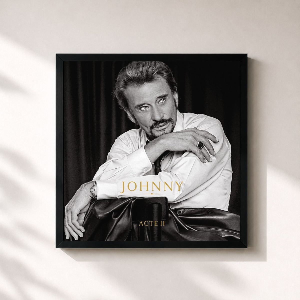 #noir Johnny Acte II di Johnny Hallyday in stampa quadrata incorniciata, cornice nera 32x32 cm