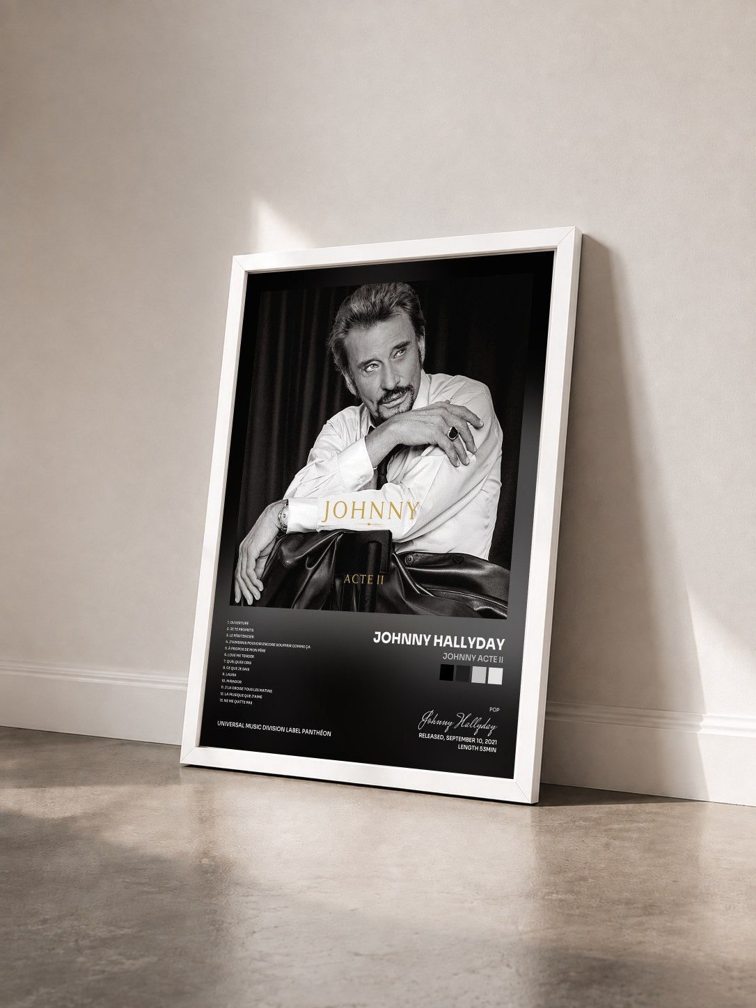 #blanc Johnny Acte II di Johnny Hallyday in stampa incorniciata vista di tre quarti, cornice bianca