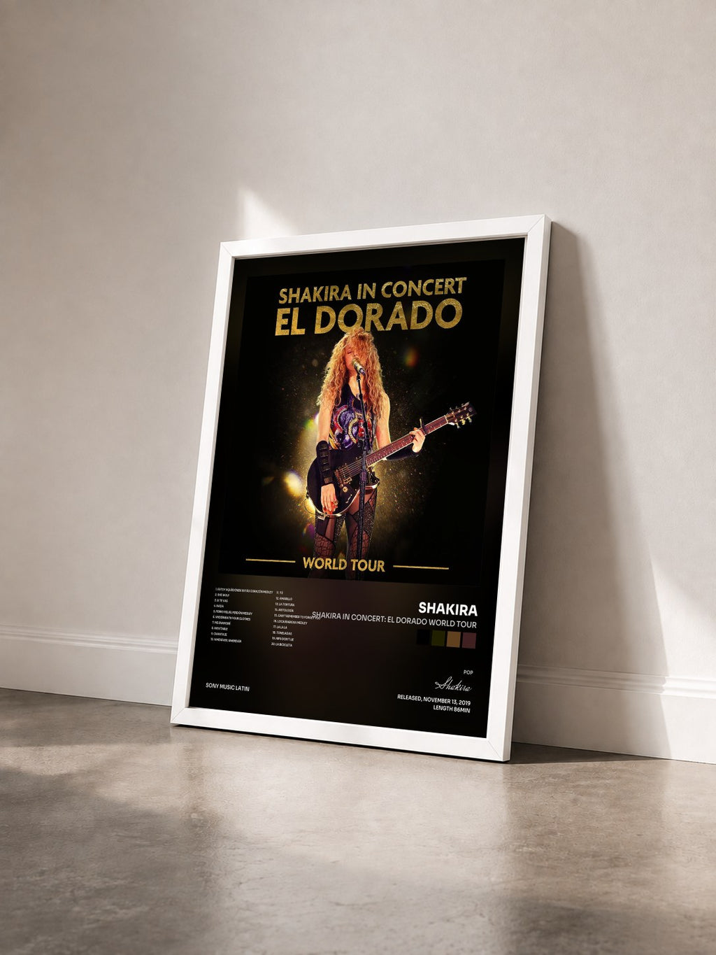 #blanc Shakira In Concert: El Dorado World Tour de Shakira en lámina enmarcada vista de tres cuartos, marco blanco
