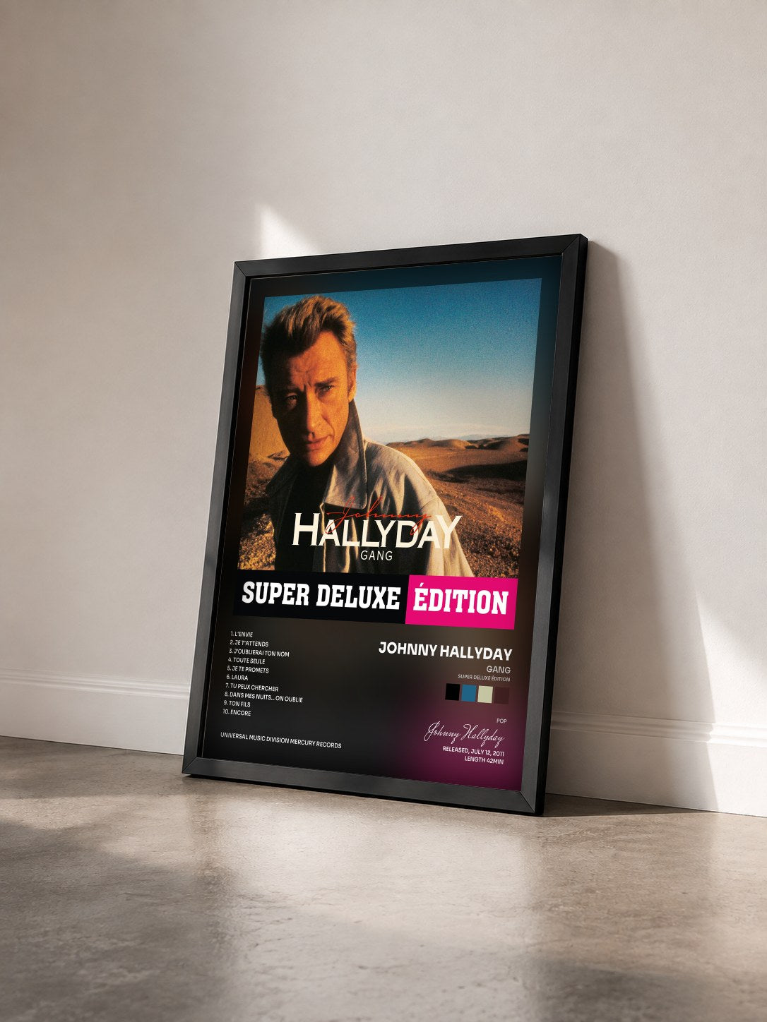#noir Gang (Super deluxe édition) di Johnny Hallyday in stampa incorniciata vista di tre quarti, cornice nera