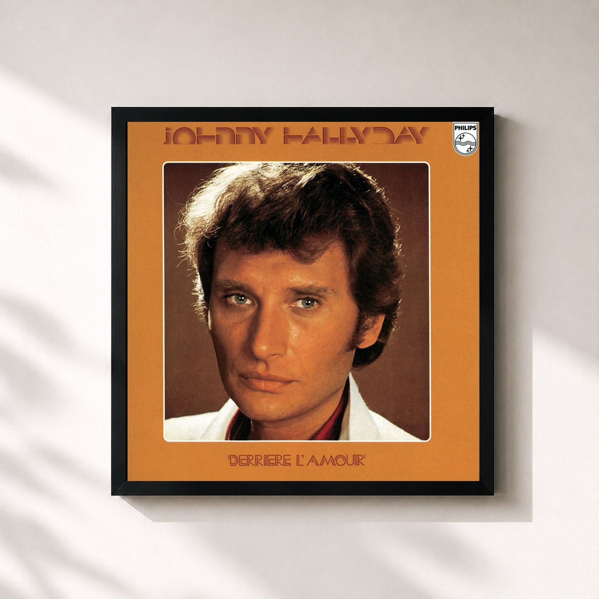 #noir Derrière l'amour di Johnny Hallyday in stampa quadrata incorniciata, cornice nera 32x32 cm
