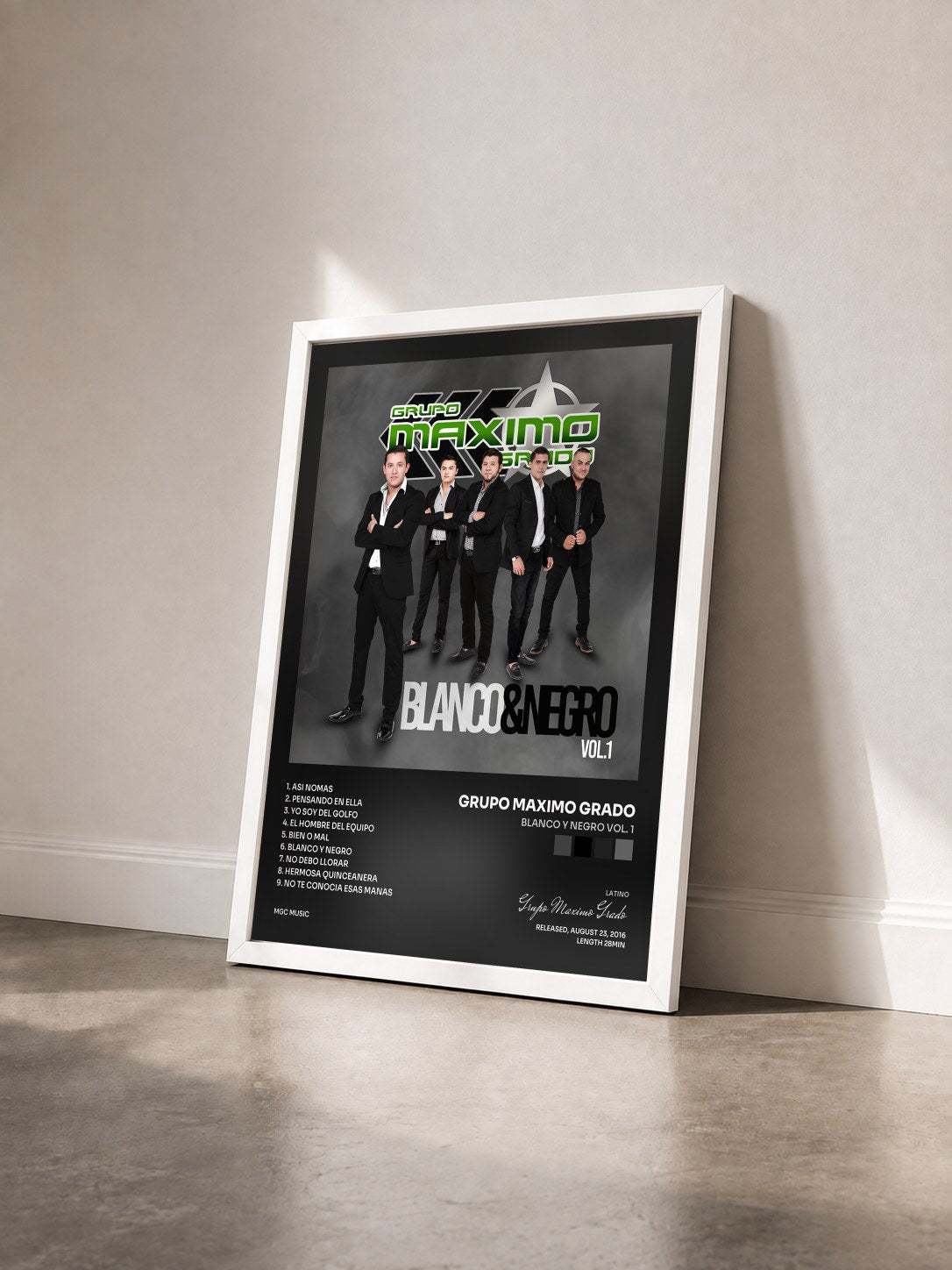#blanc Tableau de l'album Blanco y Negro Vol. 1 de Grupo Maximo Grado vu de trois quarts, cadre blanc