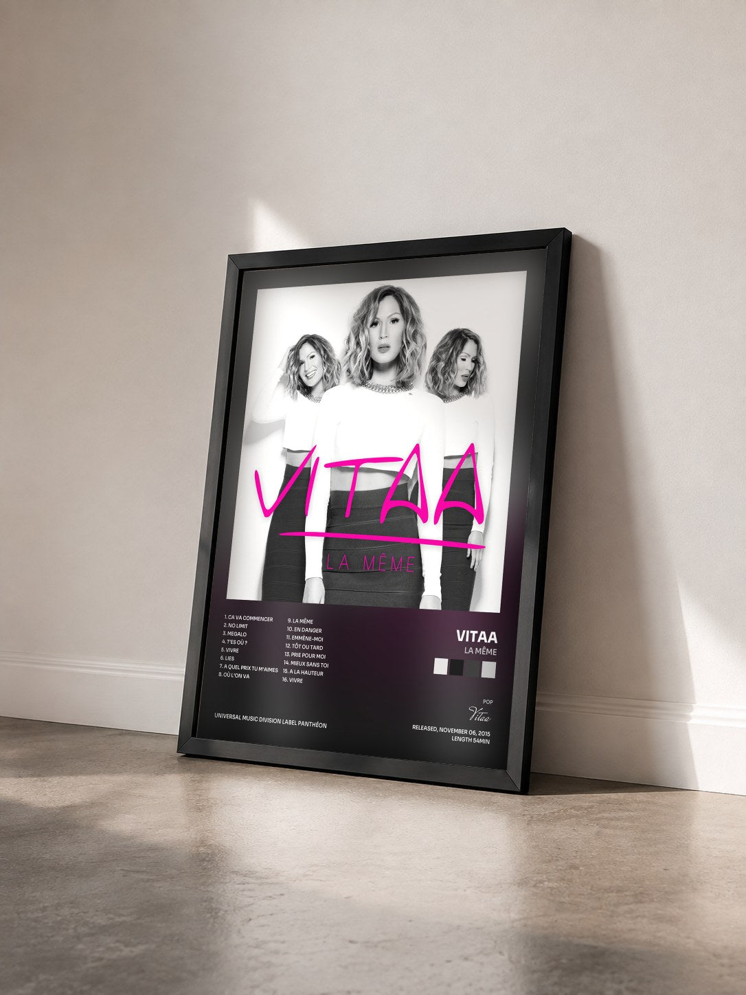 #noir Tableau de l'album La même de Vitaa vu de trois quarts, cadre noir