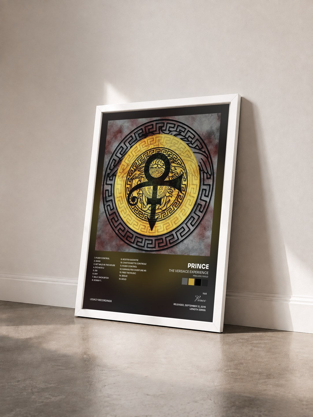 #blanc Tableau de l'album The VERSACE Experience (PRELUDE 2 GOLD) de Prince vu de trois quarts, cadre blanc