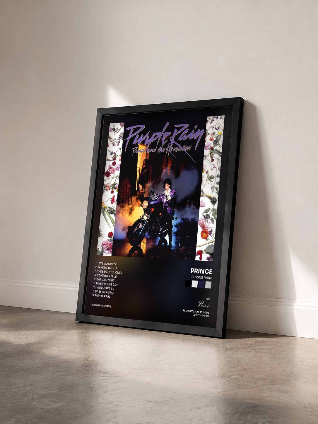 #noir Tableau de l'album Purple Rain de Prince vu de trois quarts, cadre noir