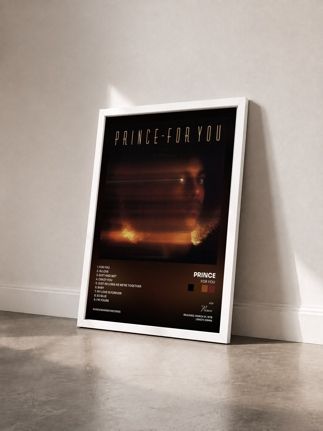 #blanc Tableau de l'album For You de Prince vu de trois quarts, cadre blanc