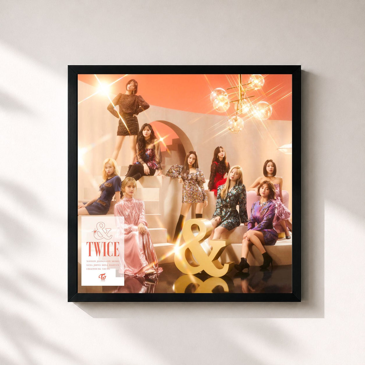 #noir Tableau carré de l'album &TWICE de TWICE, cadre noir 32x32 cm