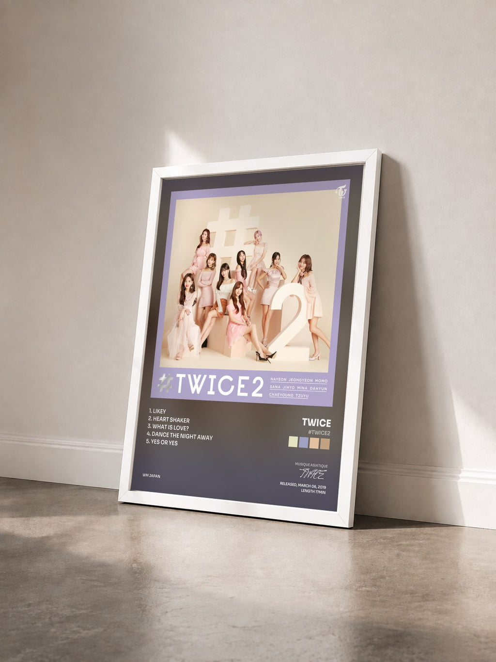 #blanc Tableau de l'album #TWICE2 de TWICE vu de trois quarts, cadre blanc