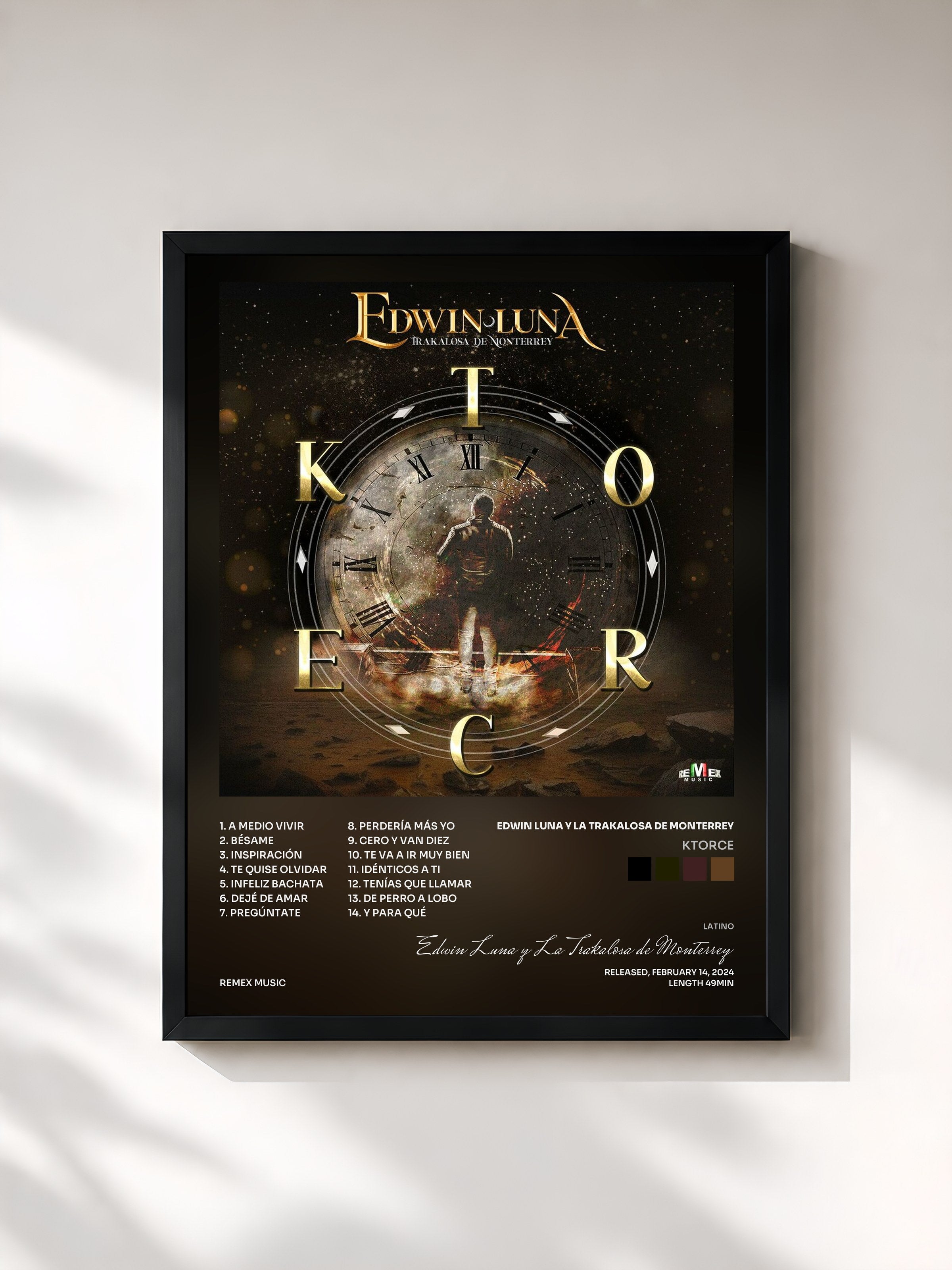 #noir Tableau de l'album KTORCE de Edwin Luna y La Trakalosa de Monterrey, cadre noir, imprimé et encadré en France