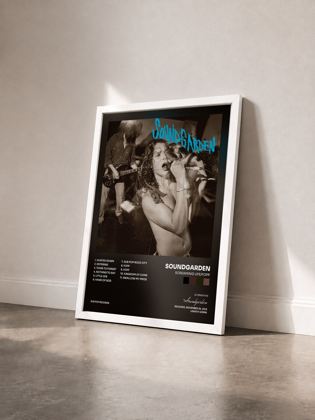 #blanc Screaming Life/Fopp von Soundgarden als gerahmter Kunstdruck von schräg gesehen, weißer Rahmen