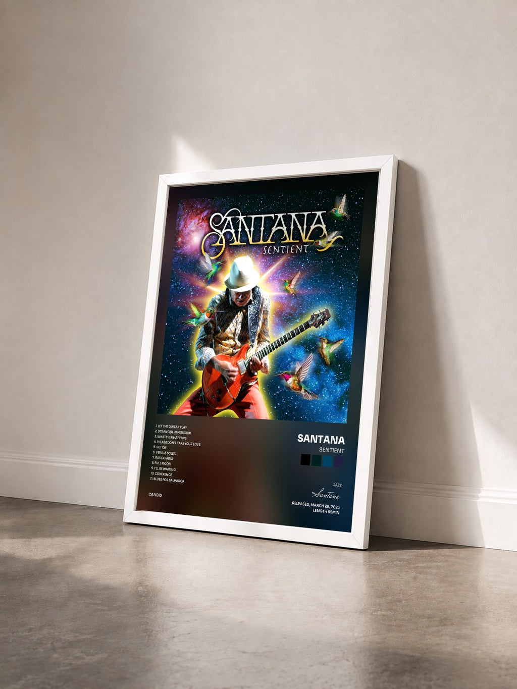 #blanc Sentient de Santana en lámina enmarcada vista de tres cuartos, marco blanco