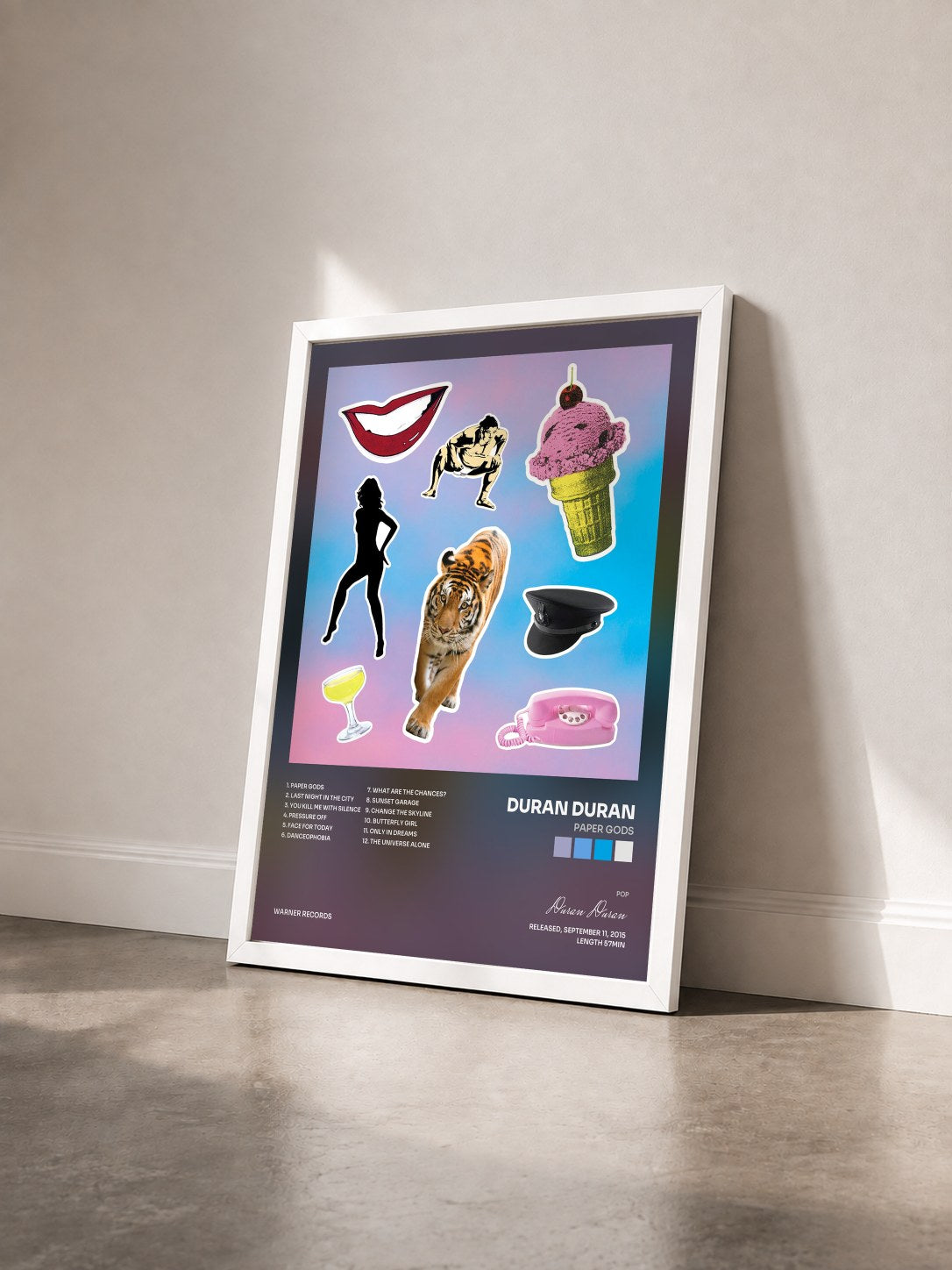 #blanc Tableau de l'album Paper Gods de Duran Duran vu de trois quarts, cadre blanc