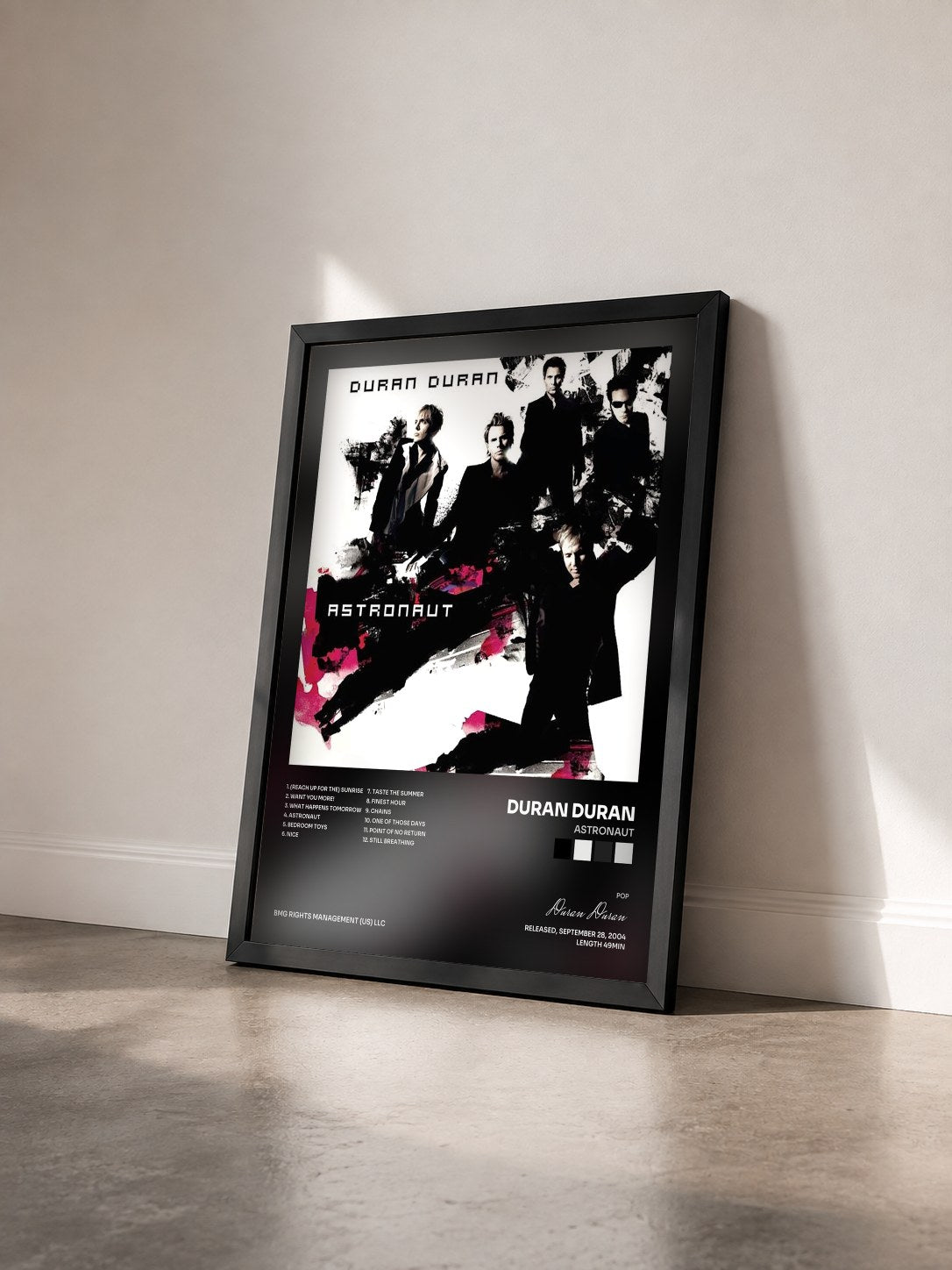 #noir Tableau de l'album Astronaut de Duran Duran vu de trois quarts, cadre noir