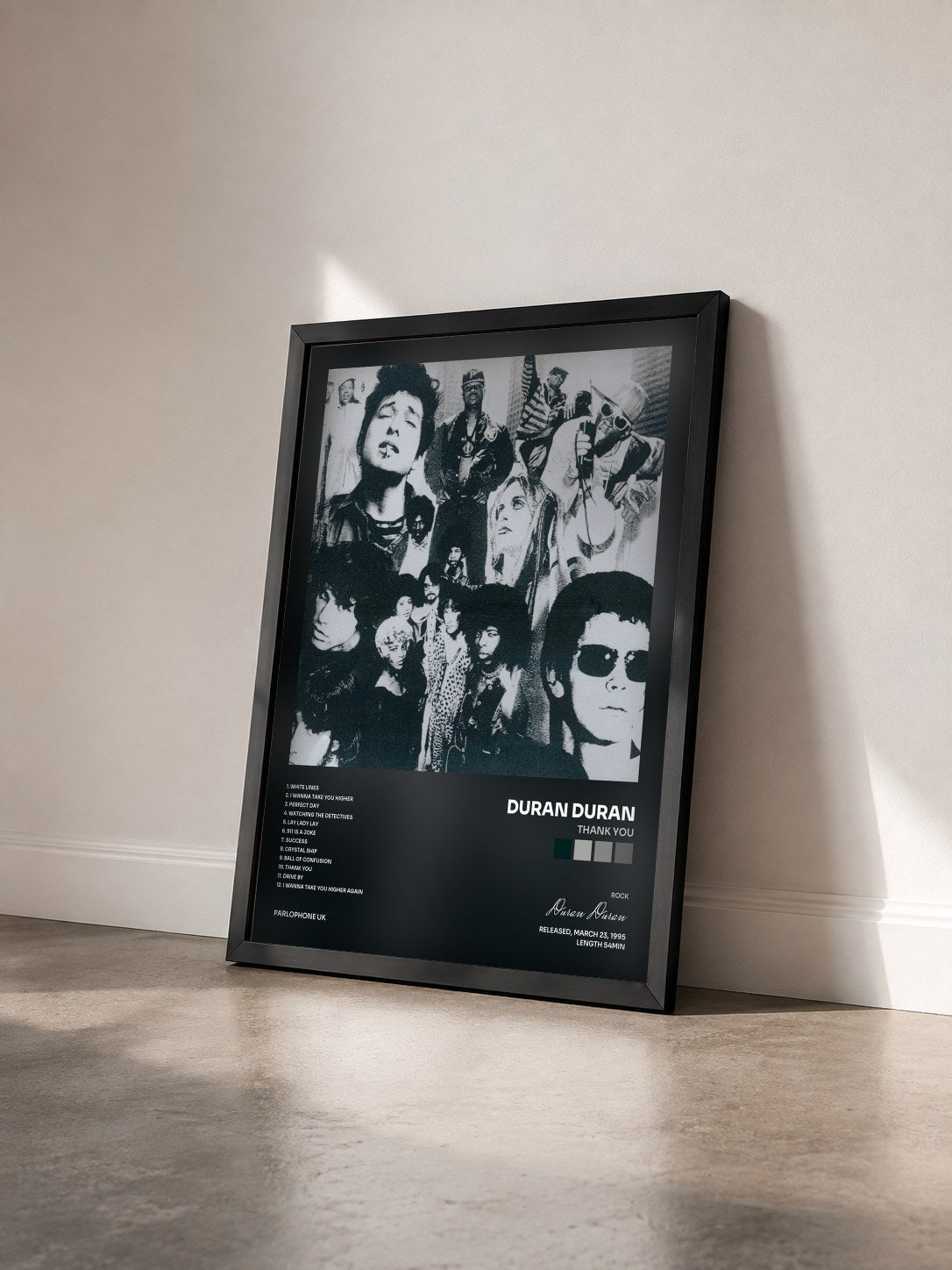 #noir Tableau de l'album Thank You de Duran Duran vu de trois quarts, cadre noir
