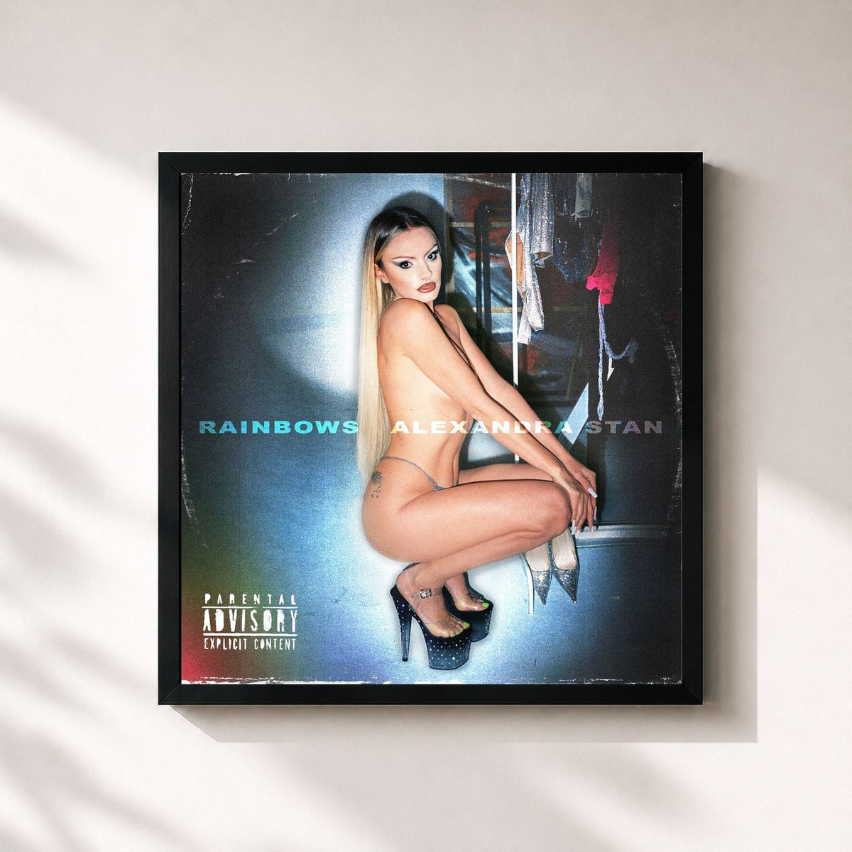 #noir Tableau carré de l'album Rainbows de Alexandra Stan, cadre noir 32x32 cm
