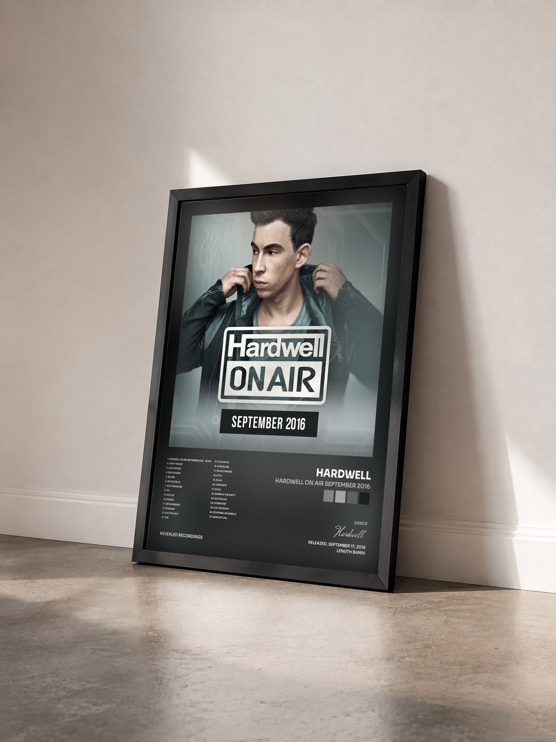 #noir Hardwell On Air September 2016 di Hardwell in stampa incorniciata vista di tre quarti, cornice nera