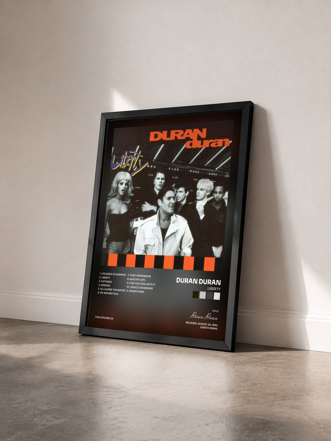 #noir Tableau de l'album Liberty de Duran Duran vu de trois quarts, cadre noir