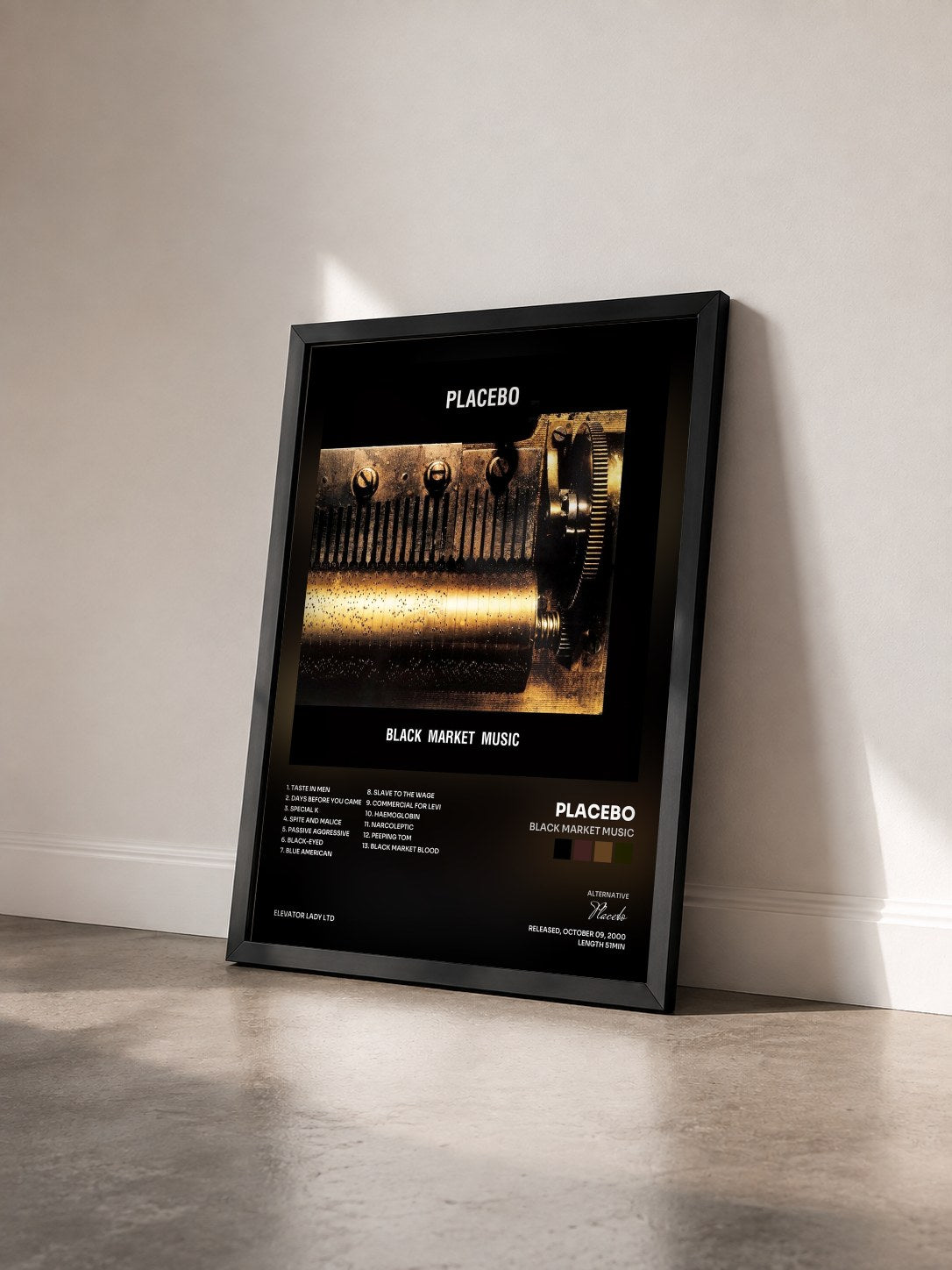 #noir Tableau de l'album Black Market Music de Placebo vu de trois quarts, cadre noir