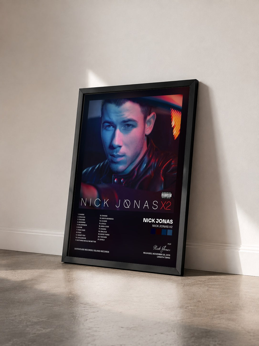 #noir Nick Jonas X2 von Nick Jonas als gerahmter Kunstdruck von schräg gesehen, schwarzer Rahmen