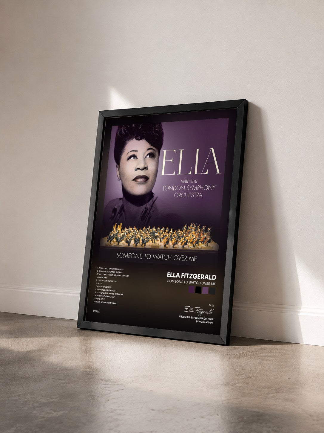 #noir Tableau de l'album Someone To Watch Over Me de Ella Fitzgerald vu de trois quarts, cadre noir