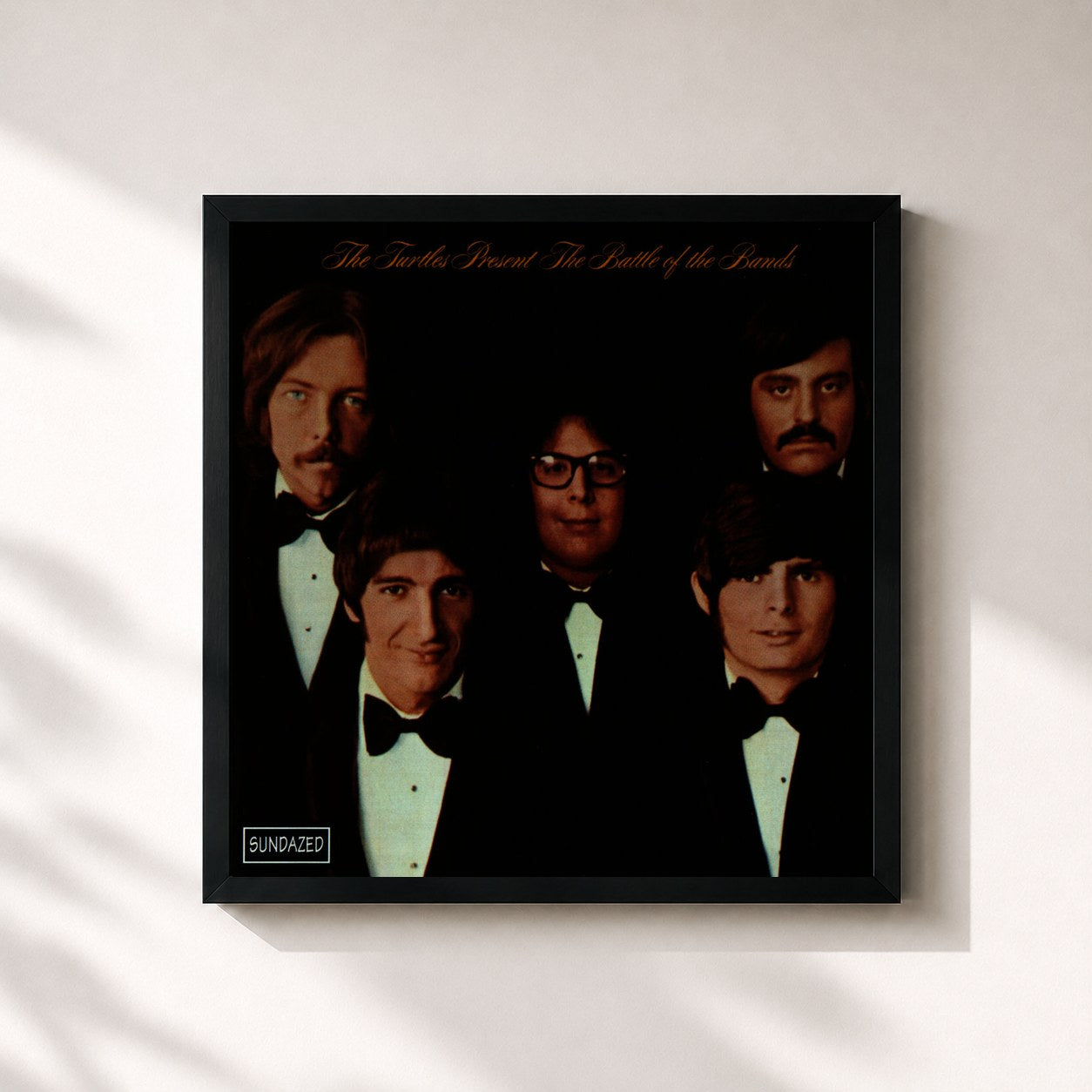 #noir Tableau carré de l'album The Turtles Present The Battle of the Bands de The Turtles, cadre noir 32x32 cm