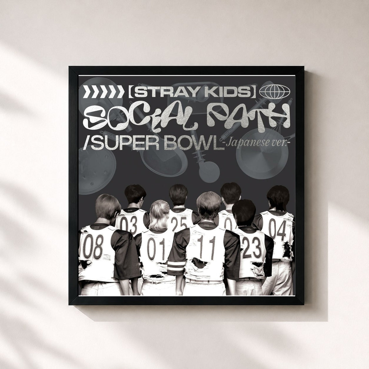 #noir Tableau carré de l'album Social Path / Super Bowl -Japanese version- de Stray Kids, cadre noir 32x32 cm