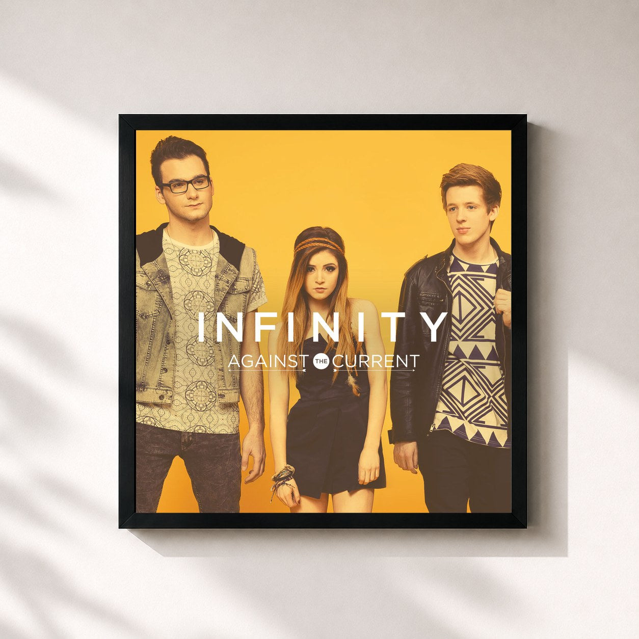 #noir Tableau carré de l'album Infinity de Against The Current, cadre noir 32x32 cm