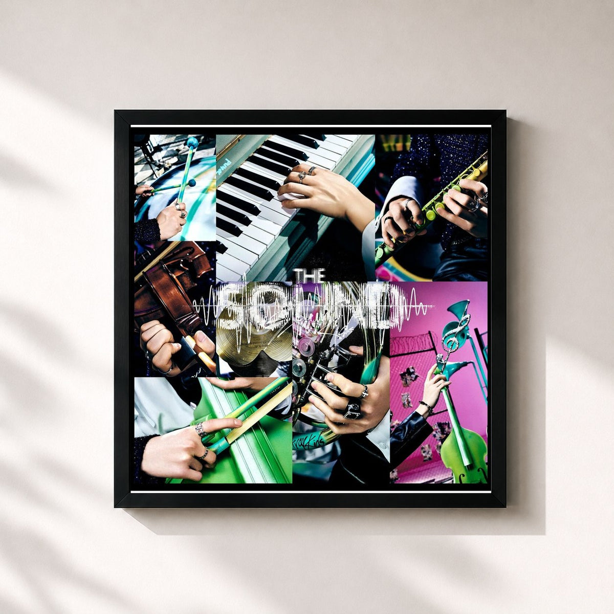 #noir Tableau carré de l'album THE SOUND de Stray Kids, cadre noir 32x32 cm