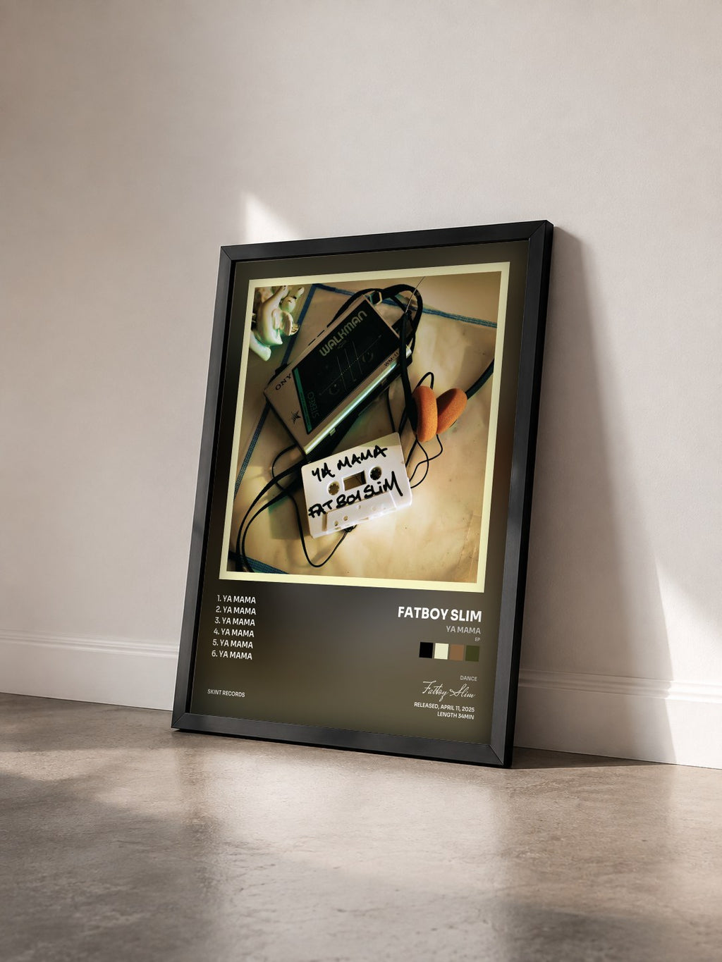 #noir Tableau de l'album Ya Mama (EP) de Fatboy Slim vu de trois quarts, cadre noir
