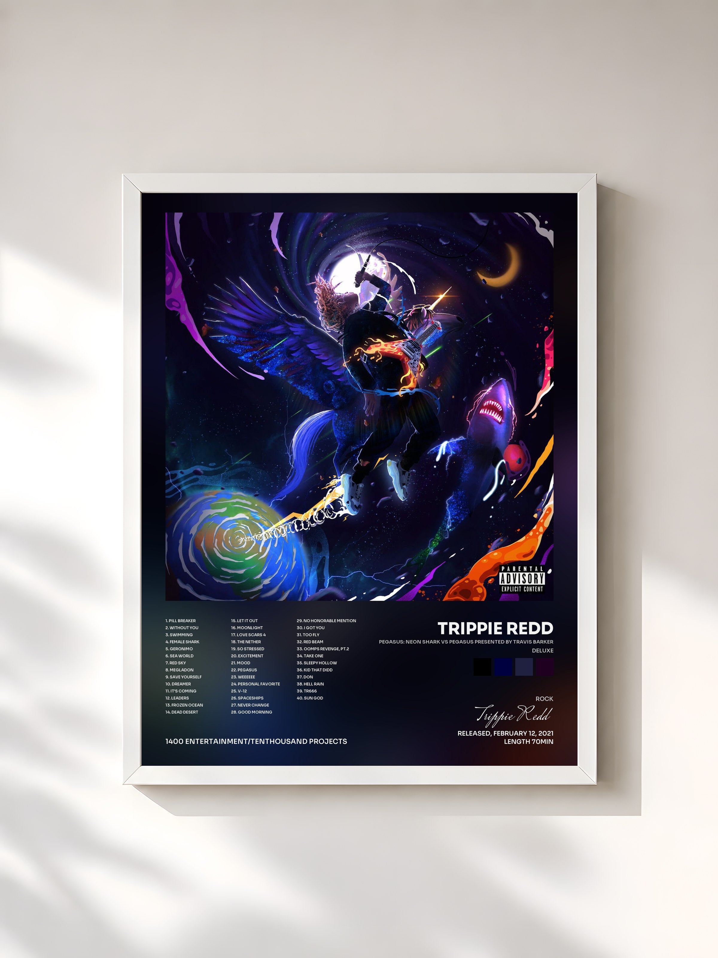 #blanc Tableau de l'album Pegasus: Neon Shark vs Pegasus Presented By Travis Barker (Deluxe) de Trippie Redd, cadre blanc, imprimé et encadré en France