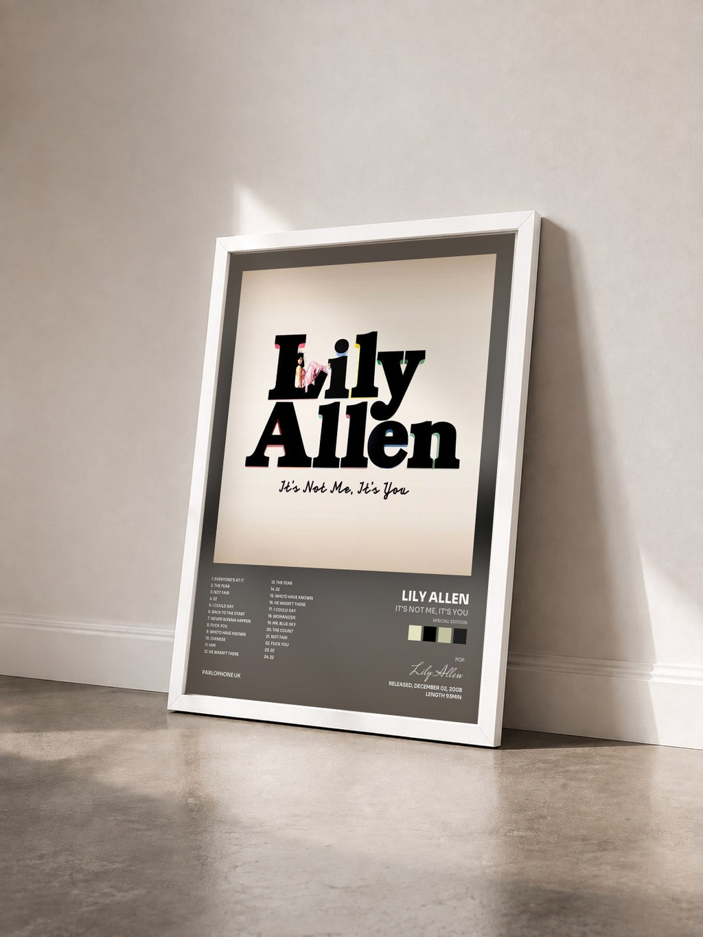 #blanc It's Not Me, It's You (Special Edition) de Lily Allen en lámina enmarcada vista de tres cuartos, marco blanco