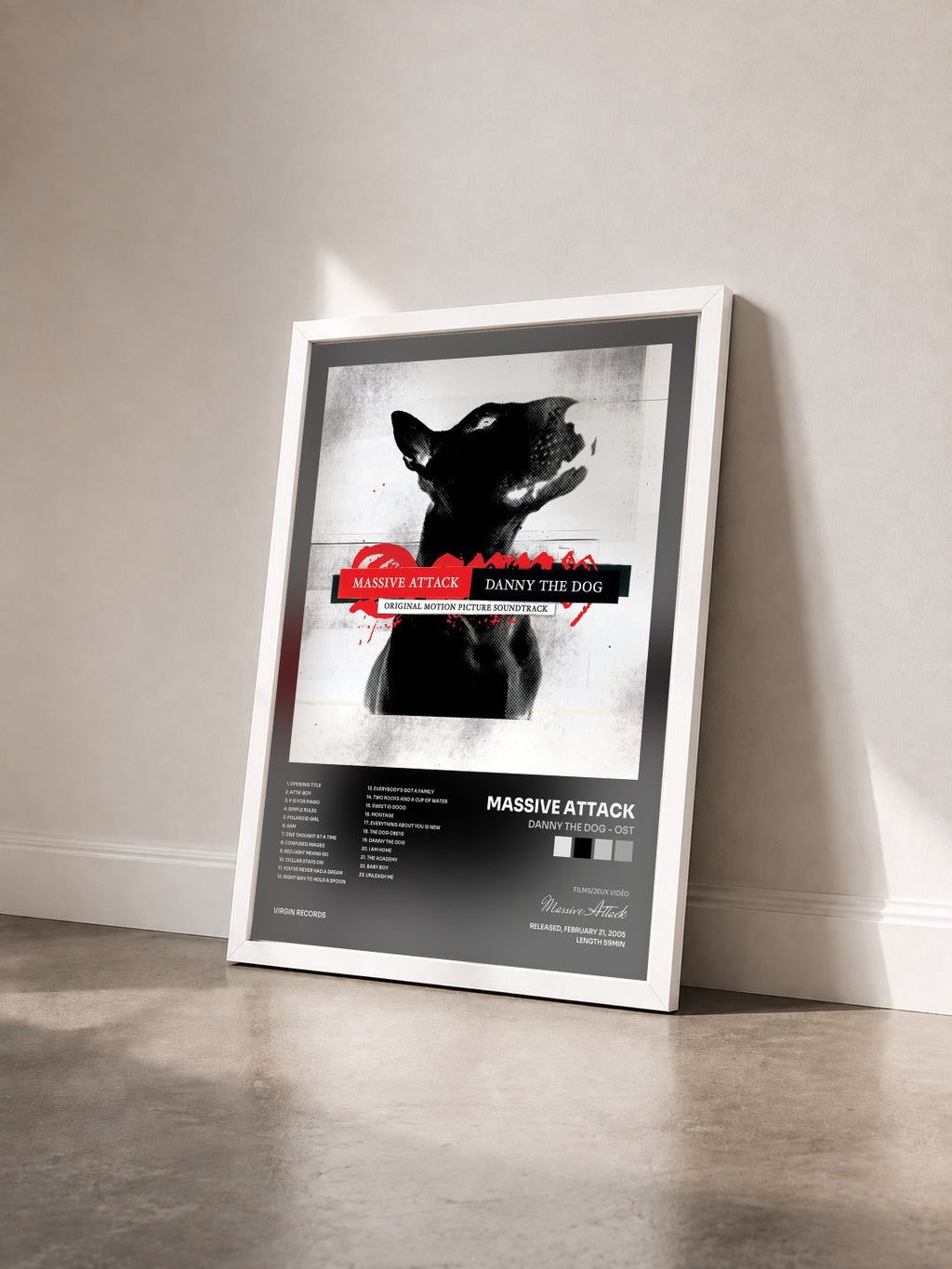 #blanc Tableau de l'album Danny The Dog - OST de Massive Attack vu de trois quarts, cadre blanc