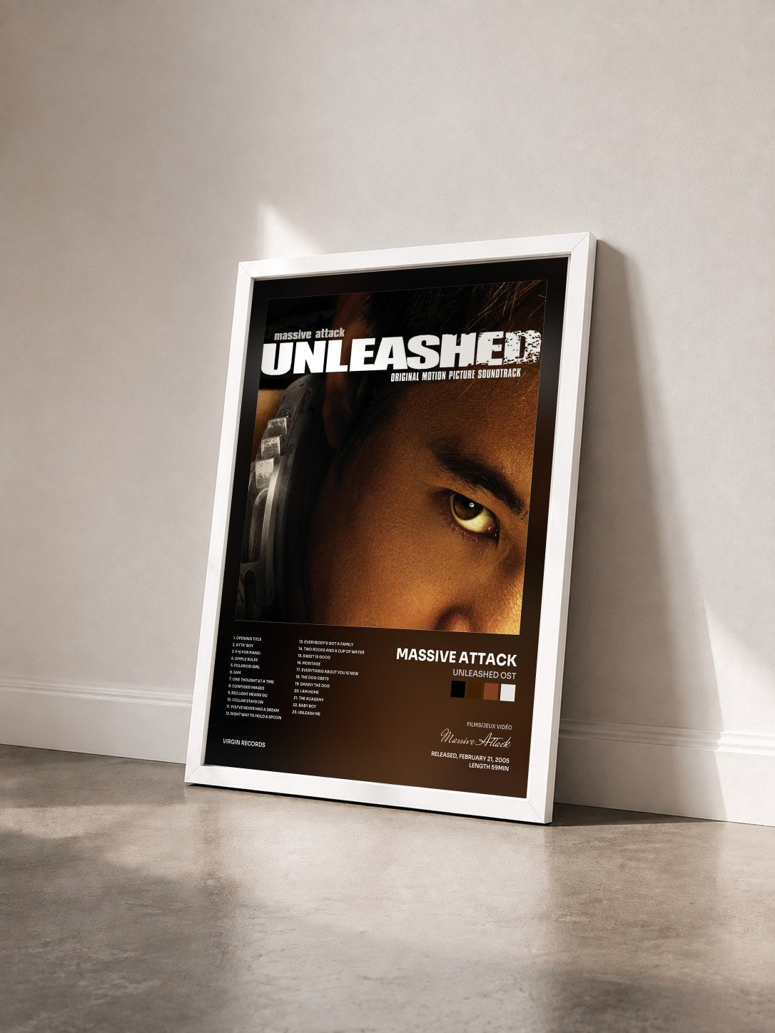 #blanc Tableau de l'album Unleashed OST de Massive Attack vu de trois quarts, cadre blanc
