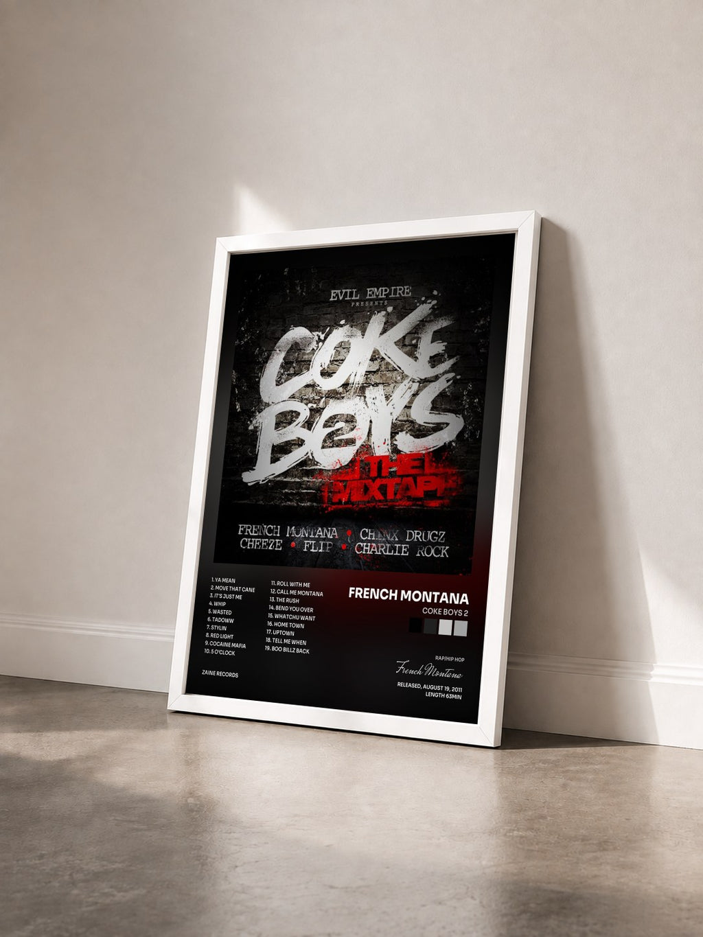 #blanc Coke Boys 2 de French Montana en lámina enmarcada vista de tres cuartos, marco blanco