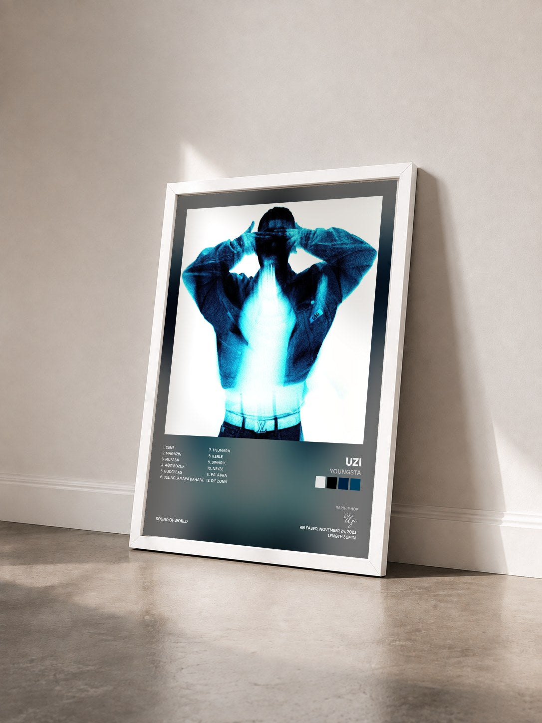 #blanc Tableau de l'album YOUNGSTA de UZI vu de trois quarts, cadre blanc