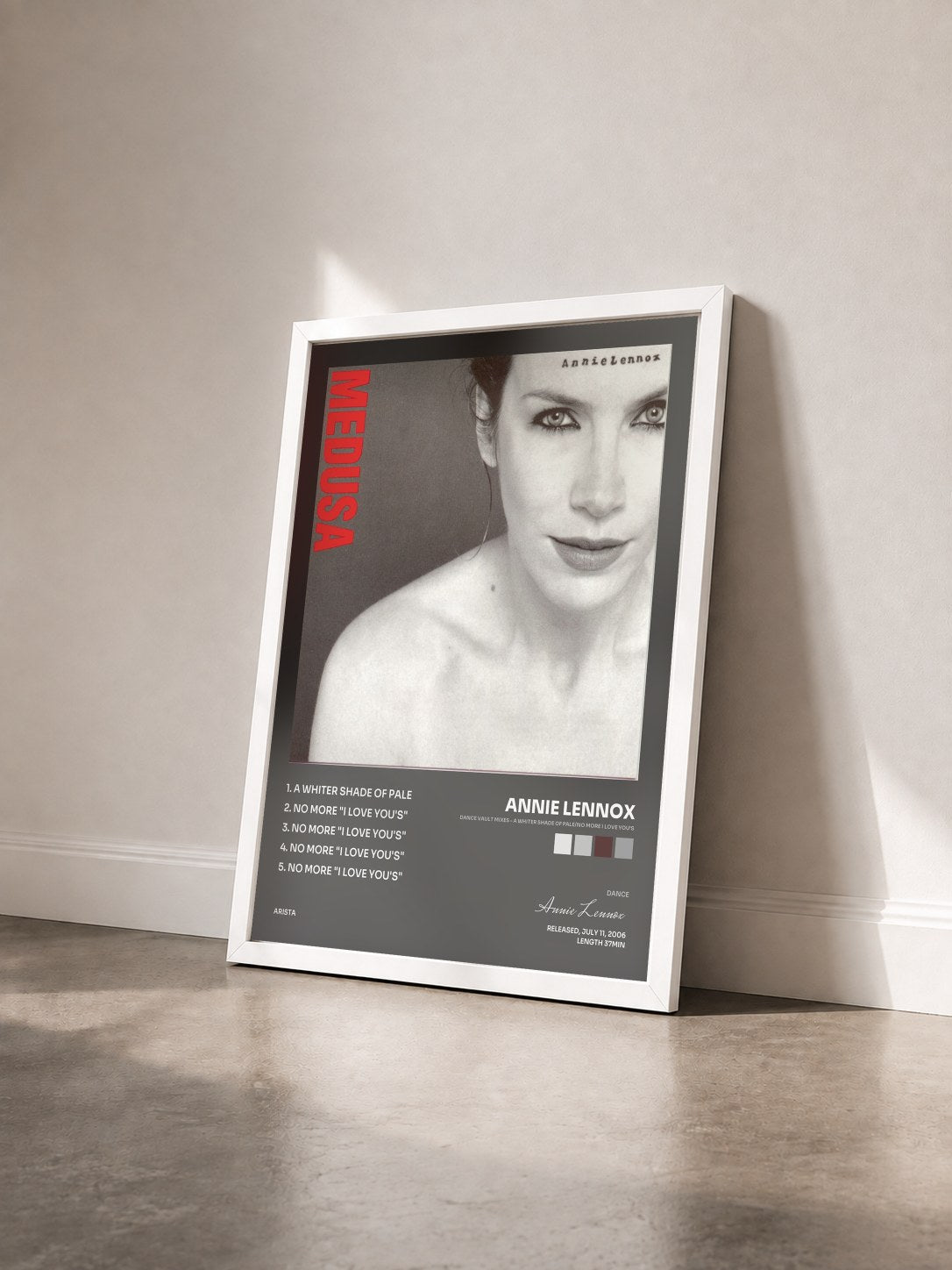 #blanc Tableau de l'album Dance Vault Mixes - A Whiter Shade Of Pale/No More I Love You's de Annie Lennox vu de trois quarts, cadre blanc