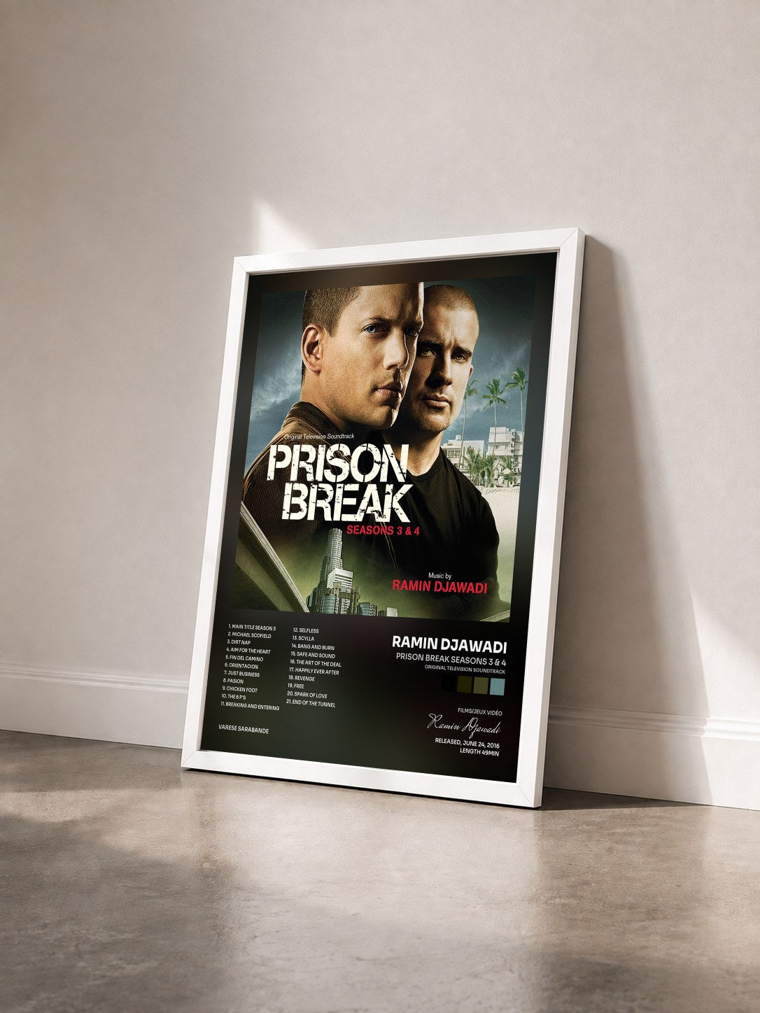#blanc Tableau de l'album Prison Break Seasons 3 & 4 (Original Television Soundtrack) de Ramin Djawadi vu de trois quarts, cadre blanc