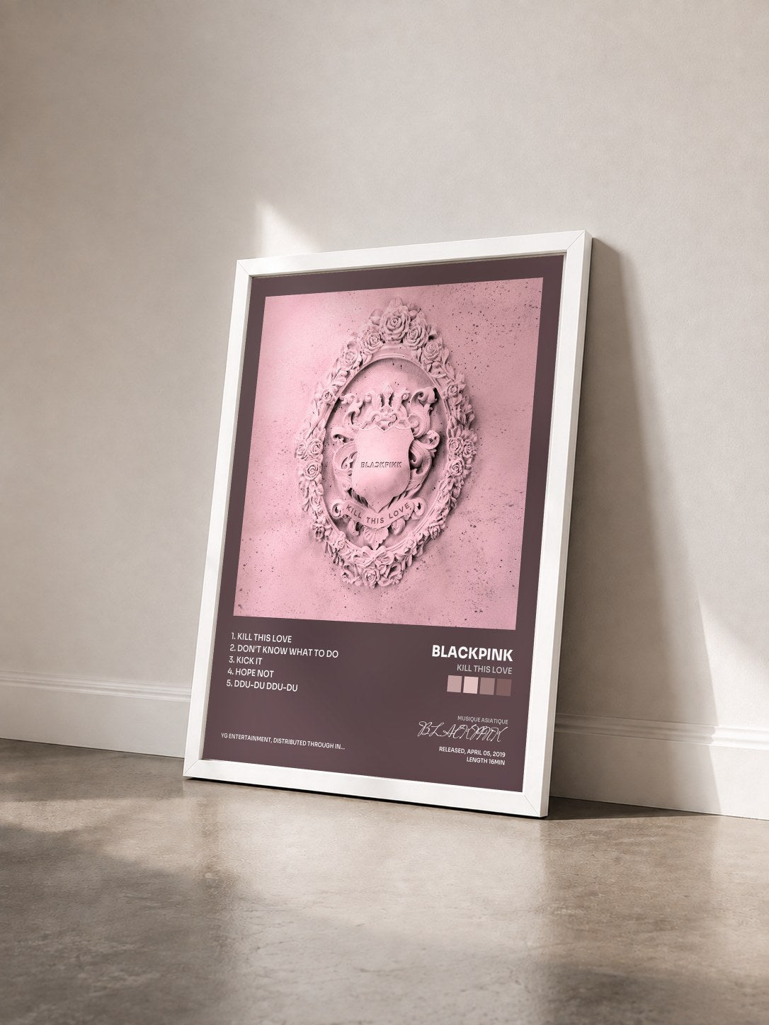 #blanc Tableau de l'album KILL THIS LOVE de BLACKPINK vu de trois quarts, cadre blanc