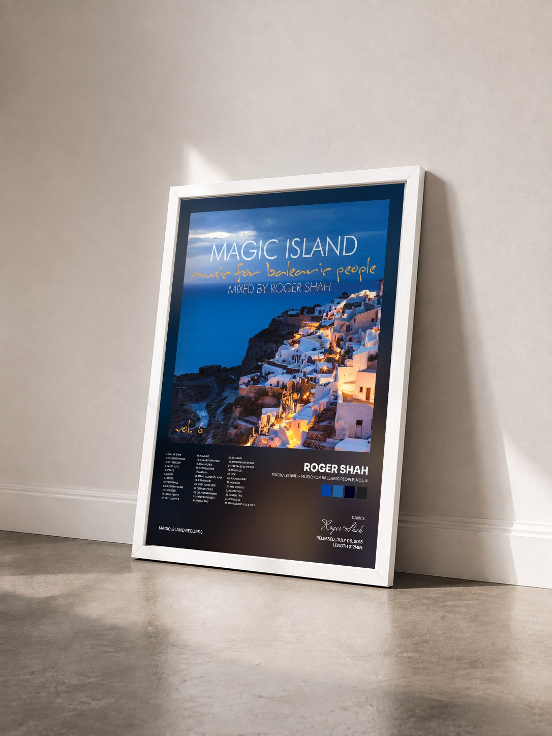 #blanc Tableau de l'album Magic Island - Music for Balearic People, Vol. 6 de Roger Shah vu de trois quarts, cadre blanc