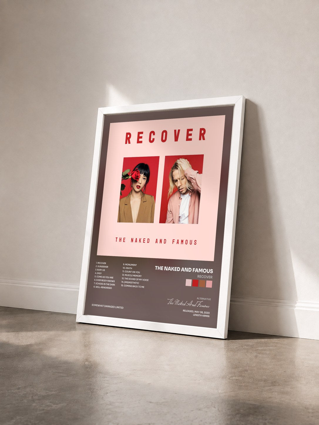 #blanc Tableau de l'album Recover de The Naked And Famous vu de trois quarts, cadre blanc