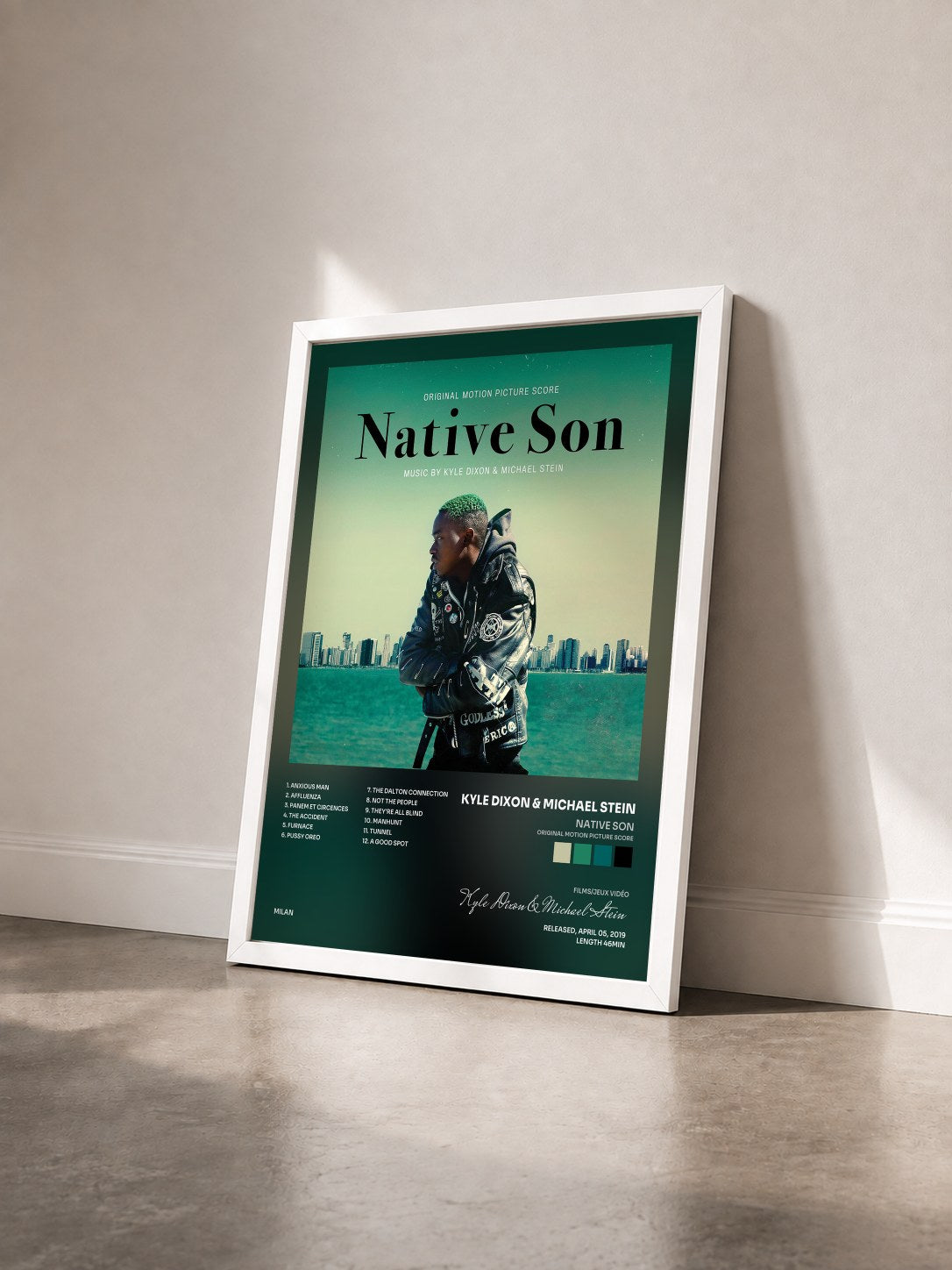 #blanc Tableau de l'album Native Son (Original Motion Picture Score) de Kyle Dixon & Michael Stein vu de trois quarts, cadre blanc