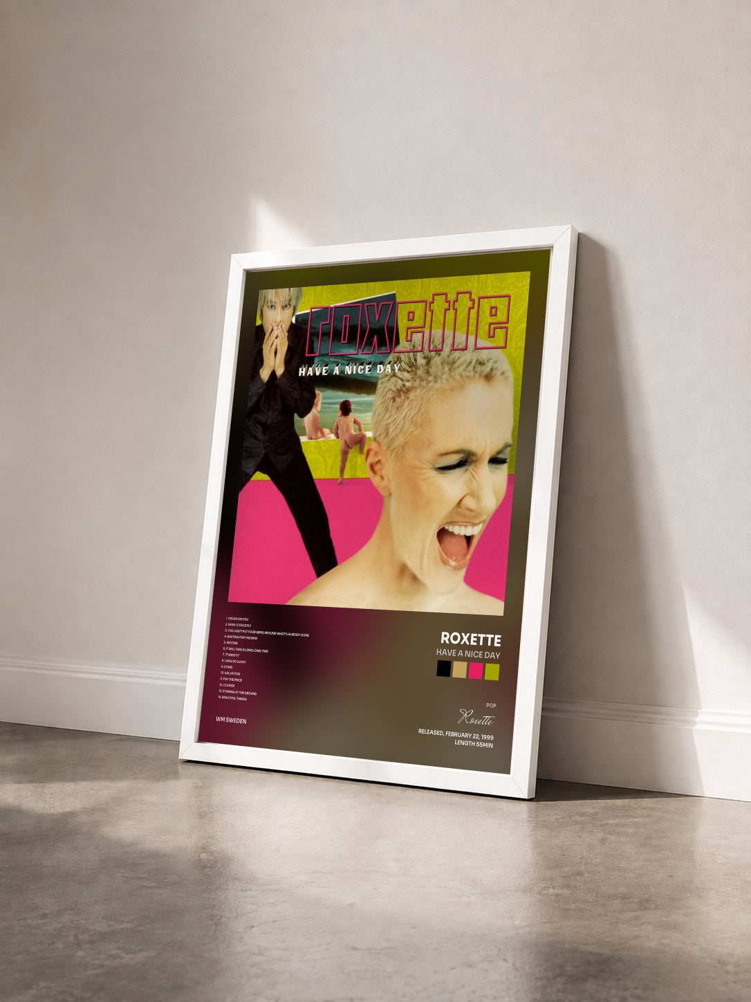 #blanc Have A Nice Day von Roxette als gerahmter Kunstdruck von schräg gesehen, weißer Rahmen