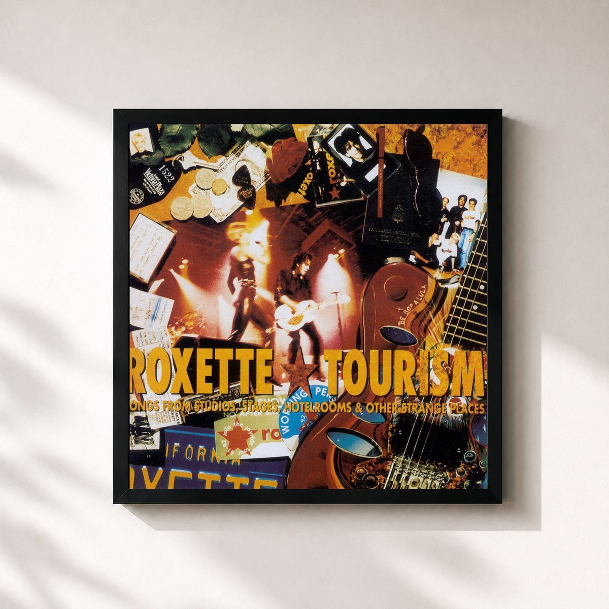 #noir Tourism von Roxette als quadratischer Kunstdruck, schwarzer Rahmen 32x32 cm