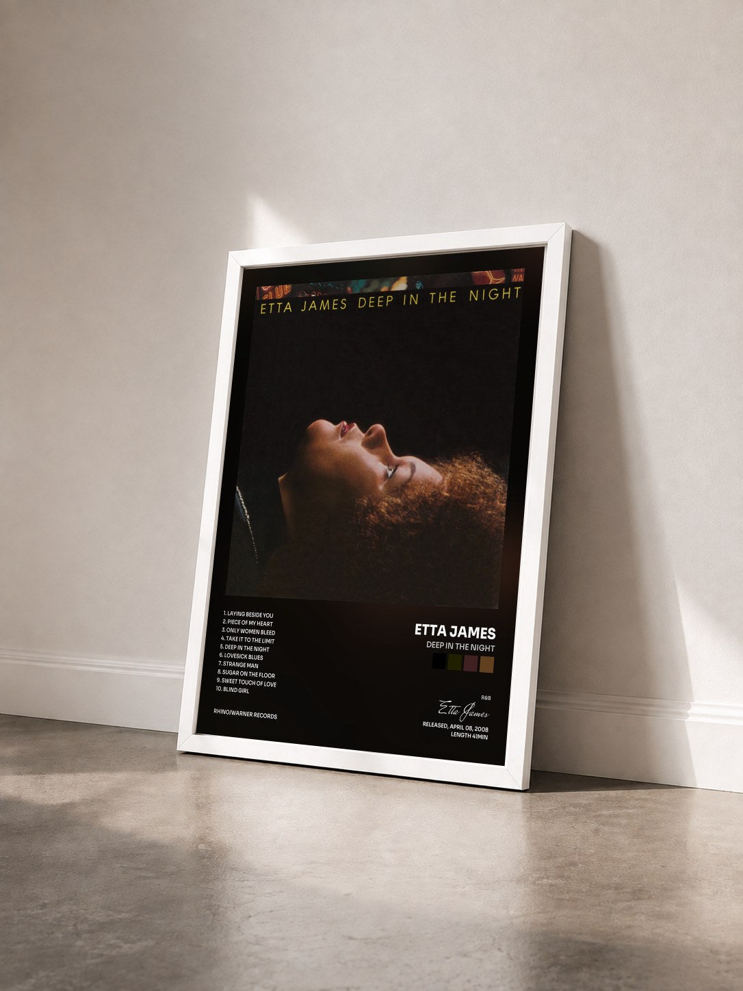 #blanc Tableau de l'album Deep In The Night de Etta James vu de trois quarts, cadre blanc